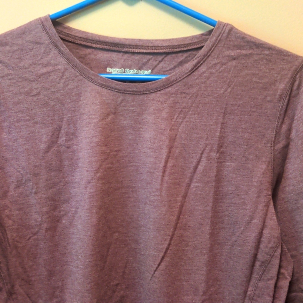Women's Royal Robbins long sleeved t shirt. Light brown color